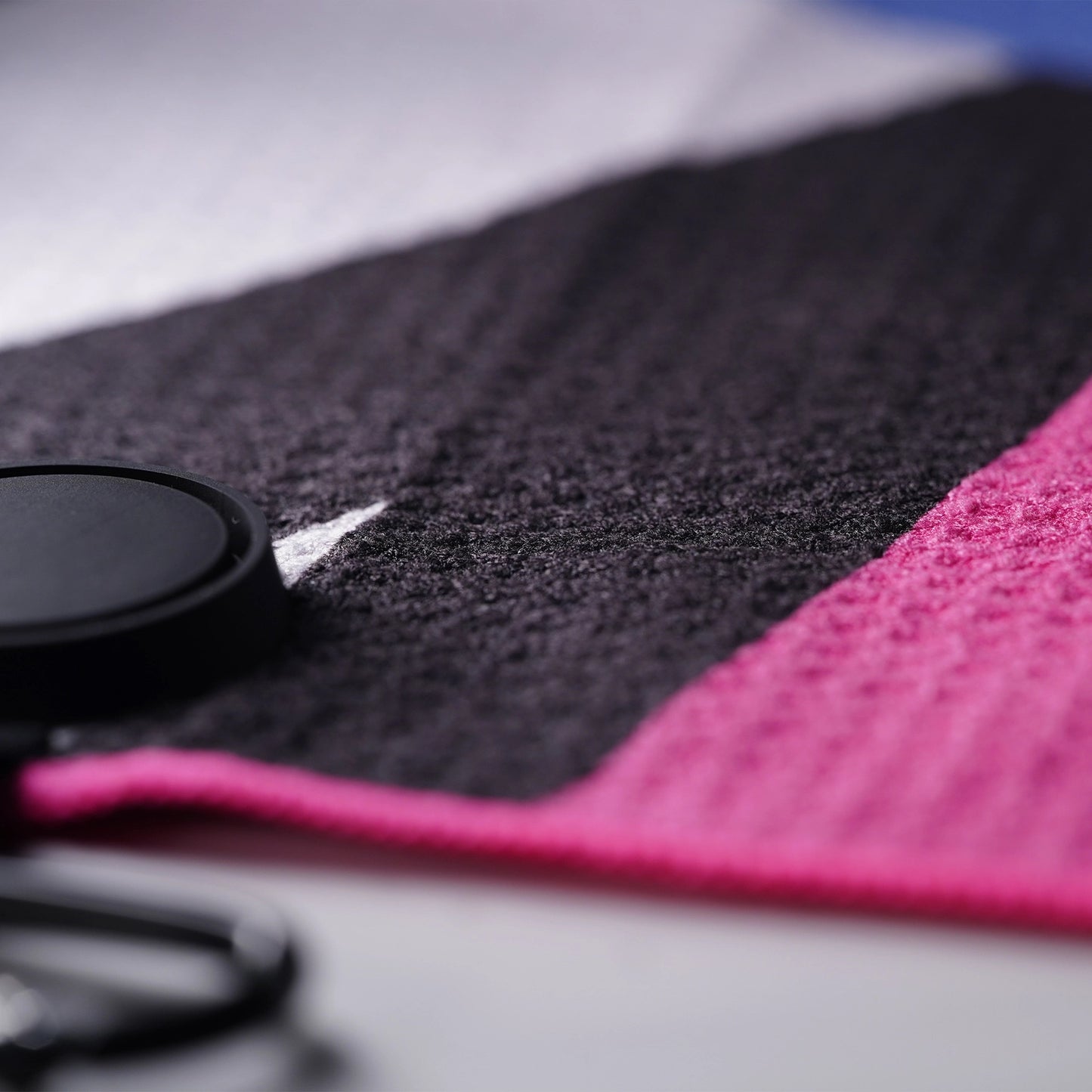 UDRIPPIN Pink 90's Design - Magnetic Microfiber Towel