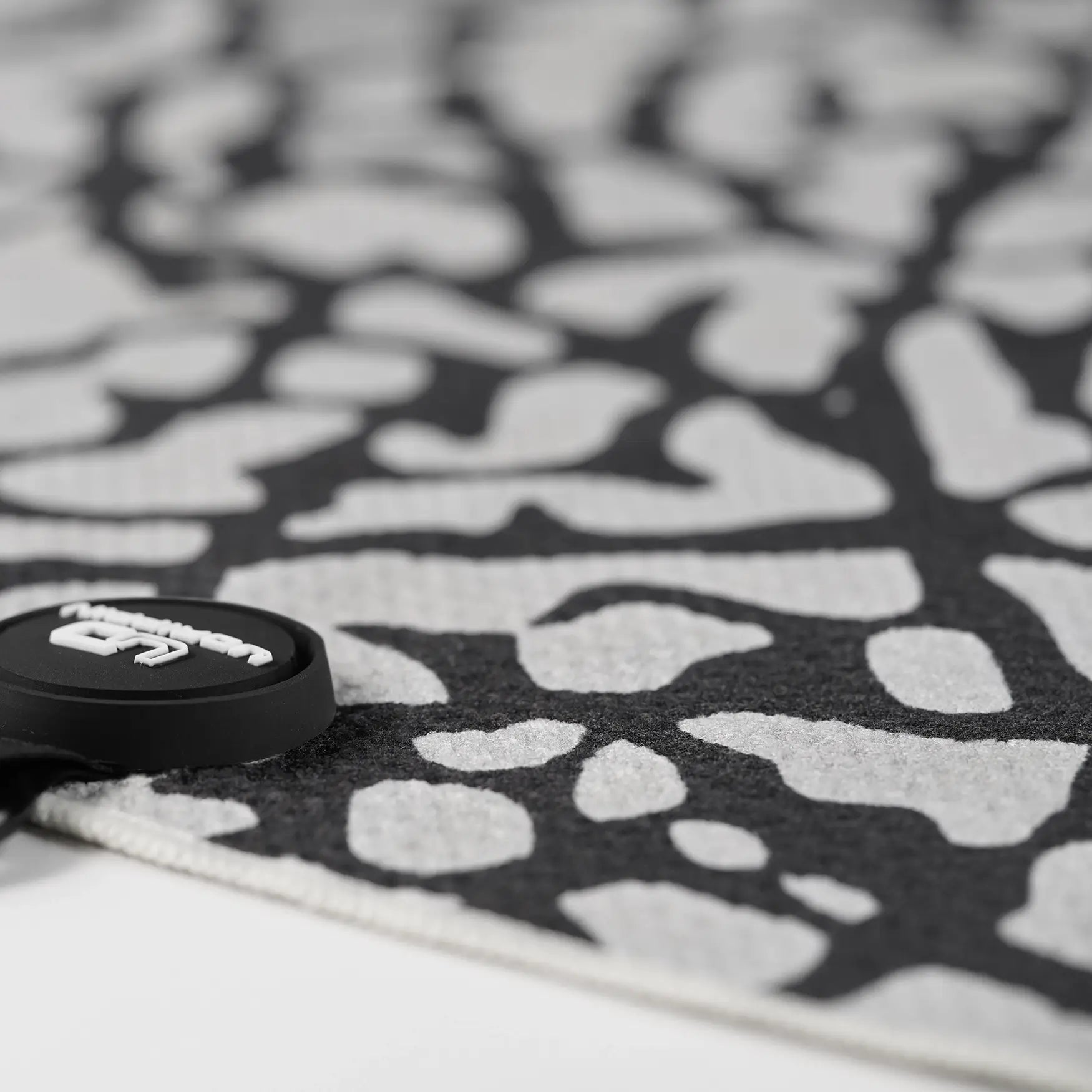 UDRIPPIN Elephant Print - Magnetic Microfiber Towel